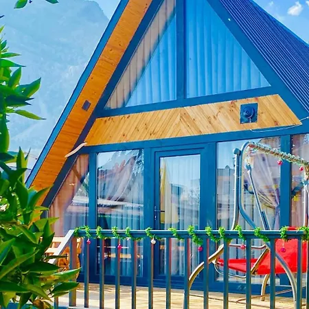 Garden Hotel *