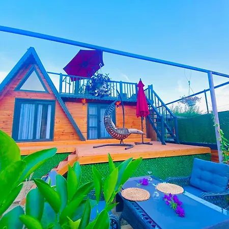 Garden Hotel *