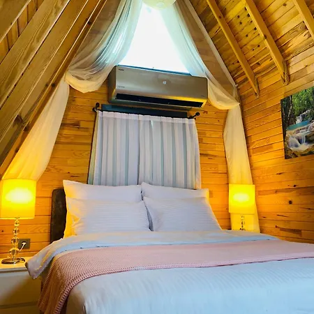 Garden Hotel *
